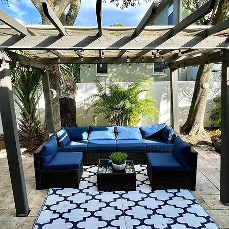 Cozy Sanctuary Minutes From The Bay And Beaches タンパ エクステリア 写真