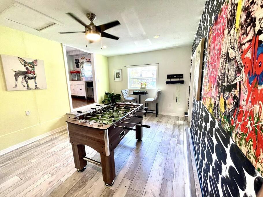 Cozy Sanctuary Minutes From The Bay And Beaches タンパ エクステリア 写真