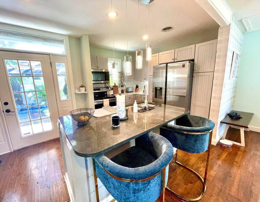Cozy Sanctuary Minutes From The Bay And Beaches タンパ エクステリア 写真