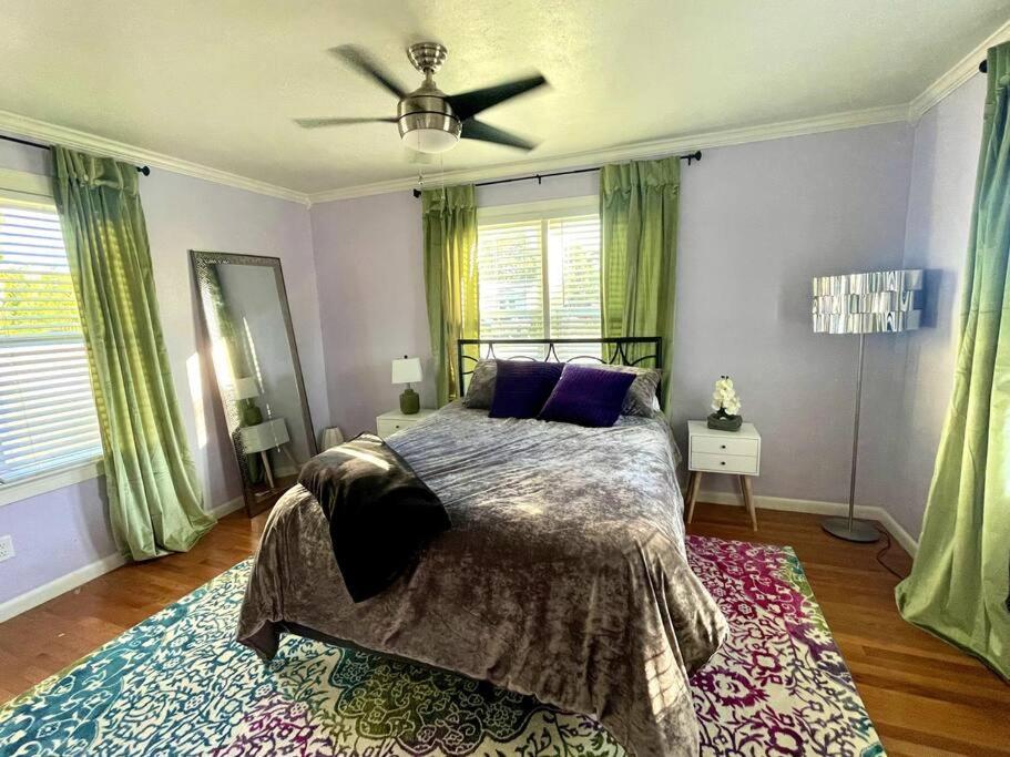 Cozy Sanctuary Minutes From The Bay And Beaches タンパ エクステリア 写真
