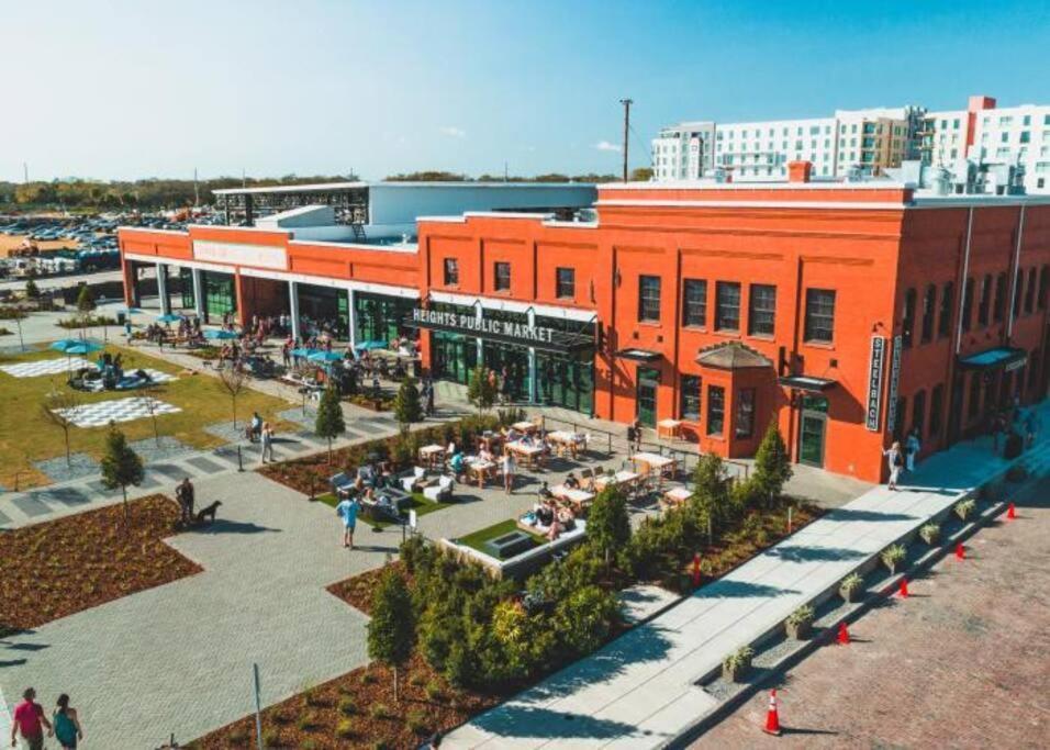 Cozy Sanctuary Minutes From The Bay And Beaches タンパ エクステリア 写真